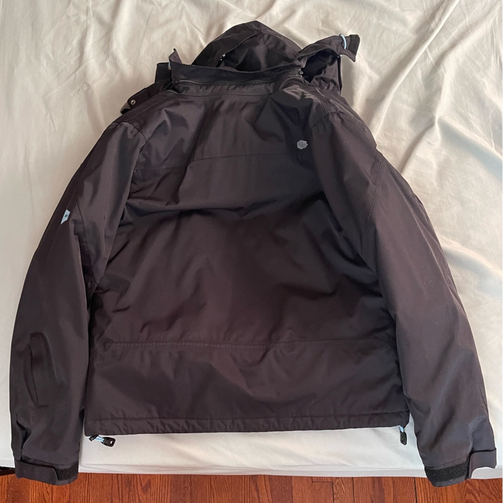 Snow Jacket - Picture 2 of 3